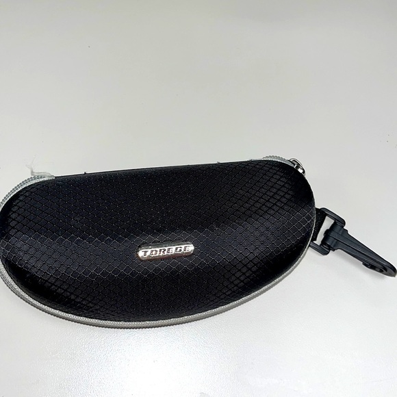 Torege mens Sunglass case with strap, like new - Picture 1 of 4
